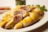 Cách luộc gà ngon da vàng giòn, không bị nứt, đỏ ai không phải ai cũng biết