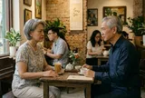 60 tuổi đi xem mắt, câu đầu tiên ông nói khiến tôi đỏ mặt nhưng cuộc điện thoại gọi đến sau đó mới choáng