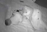 Vợ ngày càng lạnh nhạt, hờ hững, chồng lén đặt camera phòng ngủ thì thấy cảnh không thể bình tĩnh