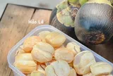 Loại quả xưa chín rụng đầy gốc, nay thành đặc sản ở thành phố giá 100.000 đ/kg, hạt đem rim rồi pha nước giải khát cực ngon