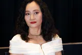 Hóa trang kinh dị đến mức "mất 8 tiếng chỉ để lên hình vài giây", NSƯT Hạnh Thúy suýt hỏng mắt trong phim mới