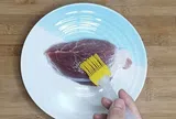 Thịt mua về đừng cho ngay vào tủ lạnh, thêm bước nữa để được lâu, lúc nấu vẫn thơm không có mùi khó chịu