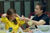 Tiểu thư du học Pháp bị "ném đá" vì 16 tuổi vẫn để mẹ cắt móng chân, bón từng thìa cơm, mỗi ngày tiêu 135 triệu