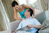 Gái xinh 25 tuổi bị cả họ giục lấy ông chú U55, đêm tân hôn tôi nhận ra chồng "ngưu ma vương" quá tốt