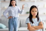 Bé gái tiết kiệm tiền đi khám tâm lý và câu nói “bố mẹ cháu không quan tâm đâu” khiến chuyên gia xót xa
