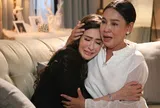 Vợ chồng chị gái ngủ lại qua đêm, nửa đêm nghe tiếng chị kêu la, cả nhà cười bò