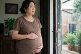 Mẹ chồng U50 bế bầu thông báo tái hôn cả nhà đều ủng hộ, nhưng khi biết mặt chú rể, vợ chồng tôi tái mặt