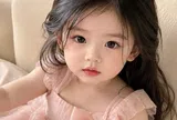 Bố định đặt tên con là Phạm Sai Lầm, may mắn đứa trẻ sau đó được gia đình sửa thành tên khác rất giàu có