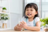 Để phát triển trí não của trẻ cần bổ sung dinh dưỡng thế nào? Đây là cách chọn sữa hạt vừa giàu dưỡng chất vừa thơm ngon, giúp trẻ thích uống mỗi ngày