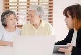 Kiểu "con cái trưởng thành sống dựa vào cha mẹ" đang phổ biến, không xin tiền nhưng khiến cha mẹ già cạn kiệt