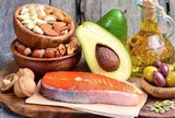 Hai nhóm chất béo bố mẹ hay lãng quên, nhưng giúp trẻ phát triển não bộ cực tốt