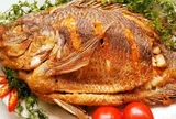 Rán cá nhớ xoa thứ này lên đảm bảo con nào cũng vàng ươm, ngoài giòn tan, trong mềm mọng lại chẳng nát