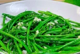 Loại rau thường chỉ nấu canh nhưng xào tỏi cực ngon, mùa hè đang nhiều mua ngay để thanh nhiệt giải độc, cực tốt cho cơ thể