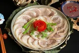 Luộc thịt cho thêm gừng và hành, điều này giúp làm tăng dinh dưỡng cho món ăn hay chỉ là quen tay?