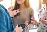Trắc nghiệm: Bạn có biết cách vừa khéo léo, vừa khôn ngoan đáp lại 10 lời khen gây khó chịu này?