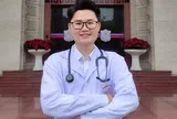 Gặp Thủ khoa nội trú Y học cổ truyền: Nam sinh chuyên Lý có cú rẽ bất ngờ, 6 năm sau đứng đầu kỳ thi "khốc liệt"