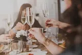 3 kiểu người đột nhiên nhiệt tình mời cơm, dù thân thiết người khôn ngoan cũng sẽ từ chối 