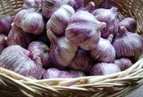 Tỏi bán đầy chợ nhưng có 4 củ này đừng mua, vừa phí tiền có khi còn rước bệnh