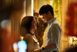 Tăng ca với nữ thư ký đến khuya, tôi chuẩn bị kỹ càng nhưng vừa bước vào phòng lại giật mình trước “người thứ ba”