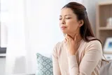 Đau họng khi giao mùa thường do đâu, khi nào cần đi khám?