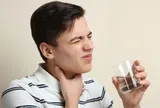 Viêm họng do virus và vi khuẩn khác nhau thế nào?