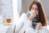 Cúm và cảm lạnh khác nhau thế nào, nhìn triệu chứng nào để phân biệt?