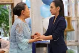Ly hôn vì chồng ngoại tình, nửa năm sau mẹ chồng cũ mang tới chiếc làn, thấy thứ bên trong tôi cho bà 300 triệu