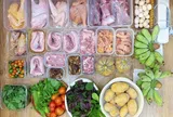Nhiều người về quê mua đồ sạch cấp đông dùng dần, chuyên gia nói “cũng tốt” nhưng đừng để mắc sai lầm này