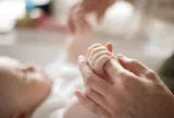 Quan hệ với 2 anh em sinh đôi, cô gái gặp tình huống hy hữu khi làm ADN không thể xác định cha ruột của con