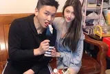 Bố U60 bị nhầm là bạn trai của con gái, nhìn sang người mẹ ai nấy đều sửng sốt