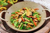 Loại rau tưởng chỉ ấy củ ai ngờ thân là "kho dinh dưỡng", còn chứa kháng sinh tự nhiên, hỗ trợ giảm cholesterol, xào kiểu gì cũng ngon