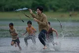 Đen Vâu chạm đến ký ức tuổi thơ, giới thiệu 8 điểm check in đẹp thơ mộng giữa thiên nhiên hùng vĩ