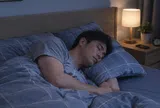 Nửa đêm tưởng vợ đi công tác về sớm lên giường ngủ chung, hôm sau nhìn người nằm bên cạnh tôi hoảng hốt