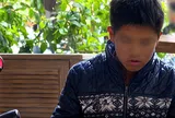 Uống chai nước "tự chế" của bạn học, nam sinh lớp 8 bỗng câm lặng suốt 10 ngày