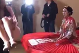 Đám cưới biến thành "trò hề phản cảm" chỉ vì một phút bốc đồng của chú rể với phù dâu