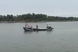 Đi mò trai dưới sông, 14 người trong một gia đình thương vong