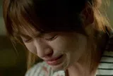 Nghe hộ điện thoại khi chồng đi tắm, tôi bị chồng tát 'nổ đom đóm' mắt nhưng nội dung cuộc gọi mới gây sốc