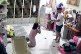 Bé gái 11 tuổi ở Đồng Nai bị người tình của mẹ bạo hành dã man dù đã quỳ lạy van xin