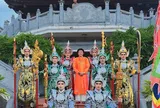 Nghệ sĩ Hoài Linh chủ trì nghi lễ, dàn sao Việt tụ hội ở đền thờ 100 tỷ dịp Giỗ Tổ nghề Sân khấu