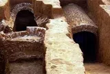 Khai quật mộ cổ hơn 2.000 năm tuổi, chuyên gia sốc nặng khi thấy “bóng đen” bí ẩn bò ra từ góc mộ