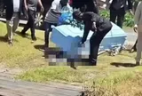 Quan tài bung đáy trong đám tang, người nhà "chết lặng" khi chứng kiến cảnh tượng sau đó