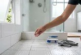 Rắc muối hạt vào phòng tắm - mẹo vệ sinh đơn giản nhưng nhiều người chưa biết