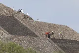 Xả súng tại khu kim tự tháp nổi tiếng Mexico, một nữ du khách bị bắn tử vong