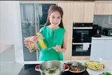 Tiểu thư Hà thành nên duyên cùng “đạo diễn trăm tỷ”: Sinh 4 con xinh đẹp, sống trong biệt thự triệu đô như công chúa