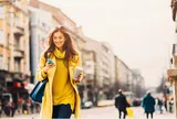Sống một mình vẫn hạnh phúc: Bí quyết tận hưởng cô đơn tích cực