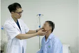Bị cắn mất môi trong lúc ẩu đả, bệnh nhân không thể nối lại phần mô bị đứt