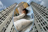 Bé trai 4 tuổi sống sót kỳ diệu sau khi rơi từ cửa sổ tầng 11, vì nhớ bố mẹ