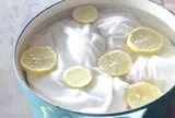 Mẹo tẩy sạch vết ố vàng trên quần áo bằng chanh: Nhanh, hiệu quả và an toàn