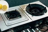 Mẹo hay giúp làm sạch vết dầu mỡ bám trên bếp gas bằng những nguyên liệu sẵn có