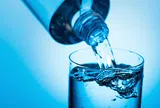 Nước lọc hay trà: Đâu là thức uống nên duy trì mỗi ngày?